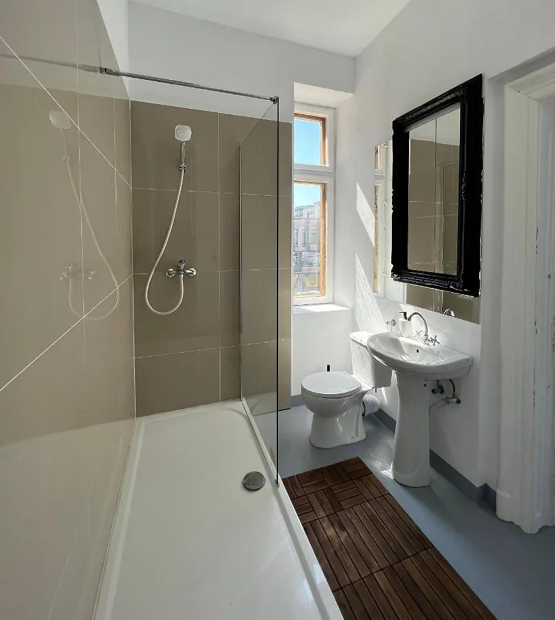 Sada Art Gallery Apartment Bukarest 0*,